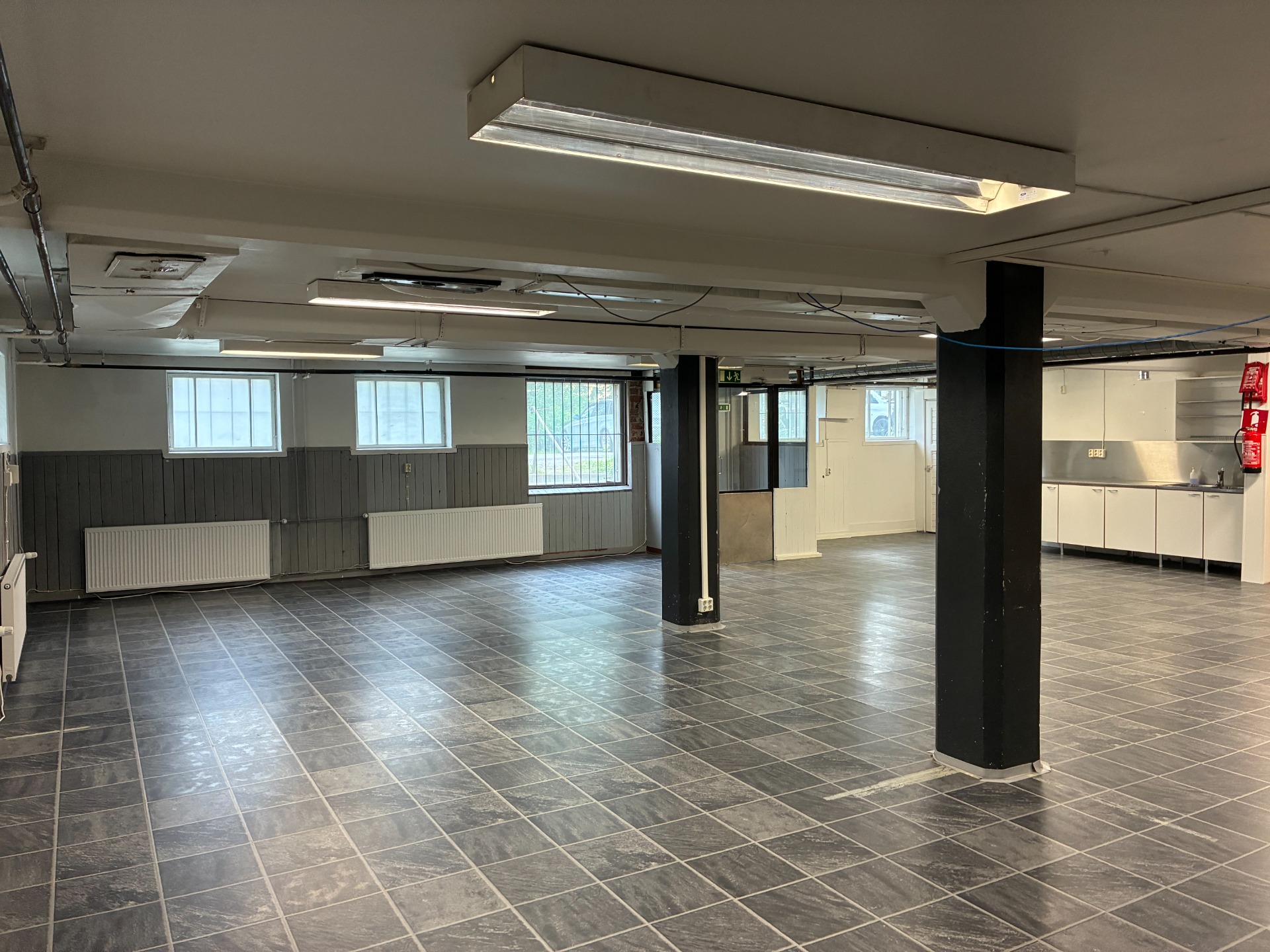 Kivijalan liiketilat, kävelymatka keskustasta